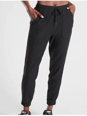 Athleta Farrallon faded black joggers 4p